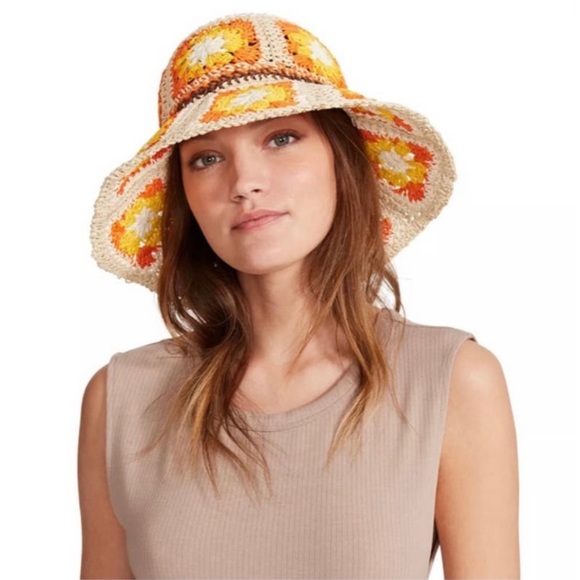 STEVE MADDEN Daisy Crochet Bucket Hat - Picture 5 of 5
